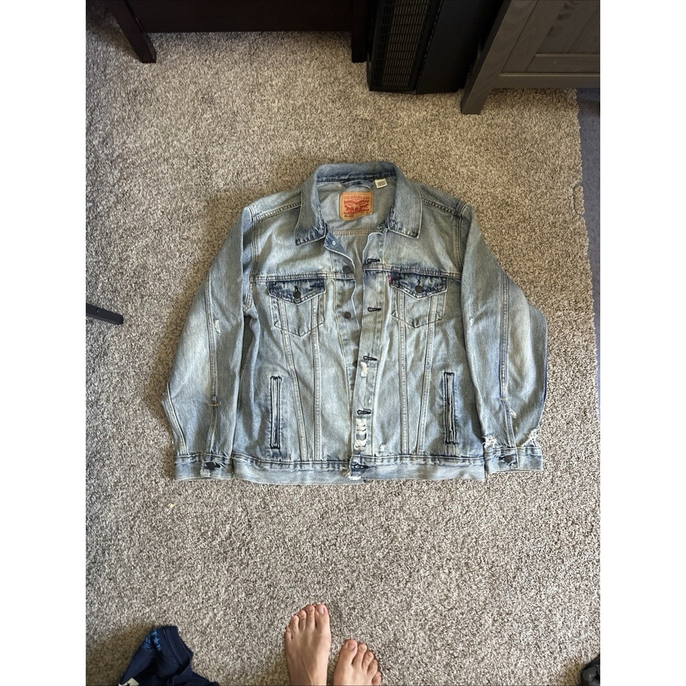 Levi's A5782-0006 Men's Relaxed Fit Trucker Denim Jacket Distressed L